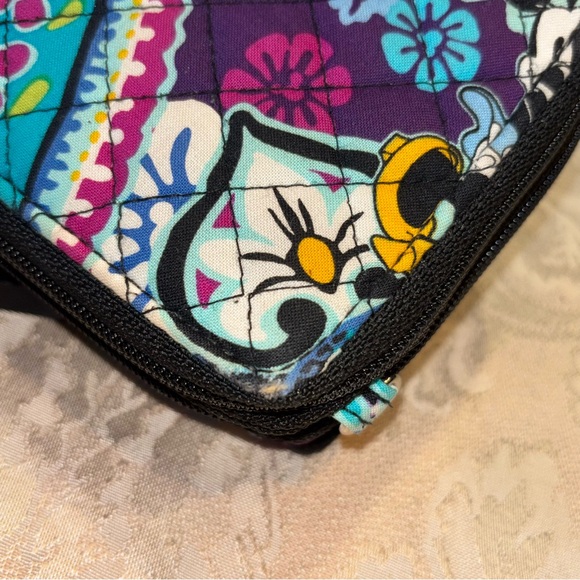 Vera Bradley x Disney Mickey’s Paisley Celebration All In One Wristlet Wallet - Picture 8 of 16